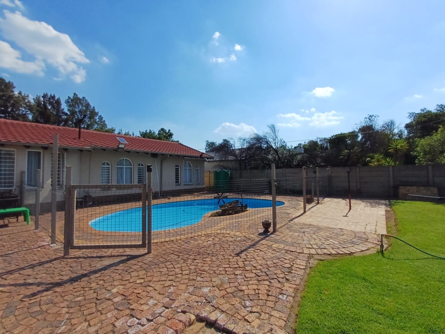 3 Bedroom Property for Sale in Vaalpark Free State